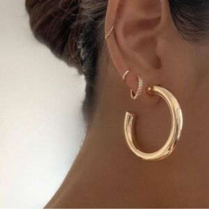 NWT Francesca’s gold hoops